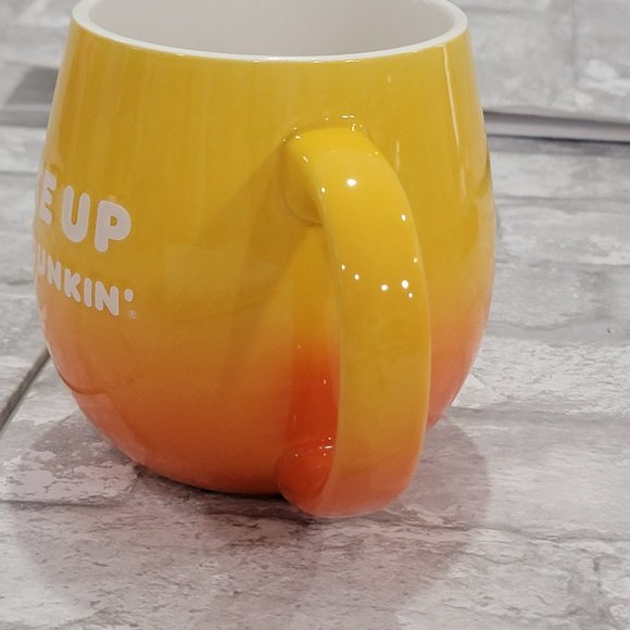 Dunkin Donuts - "Wake Up Drink Dunkin" 20 oz.‎ Ombre Yellow Orange Coffee Mug - Picture 3 of 8